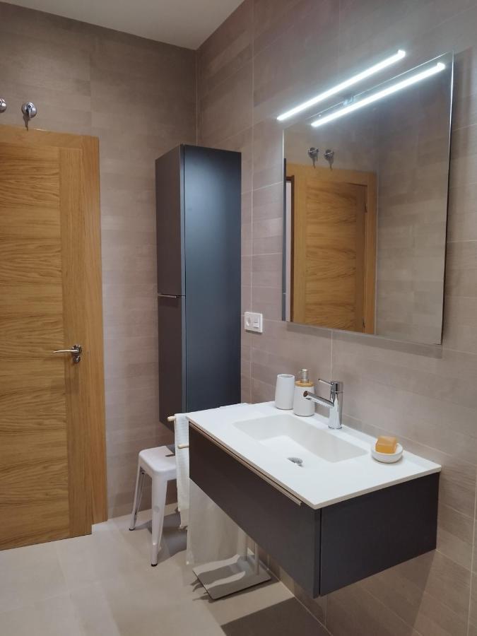 Casa Anida En Hualle Valdaliga 外观 照片