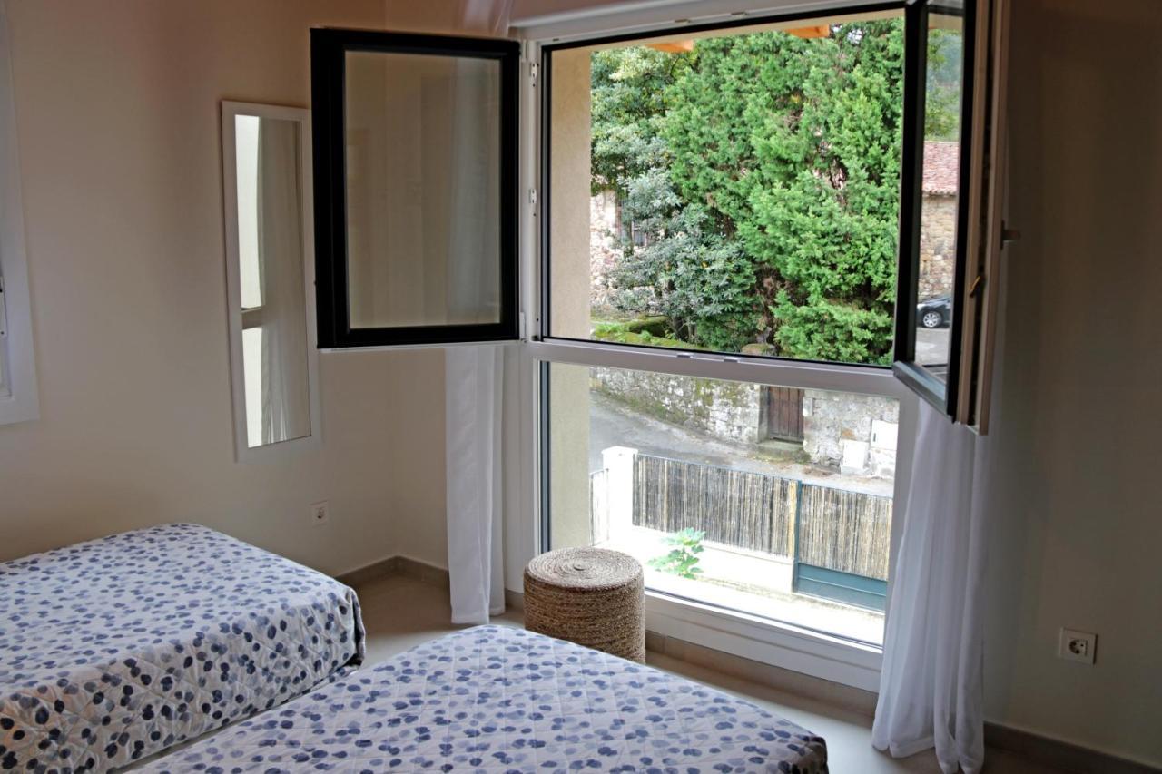 Casa Anida En Hualle Valdaliga 外观 照片